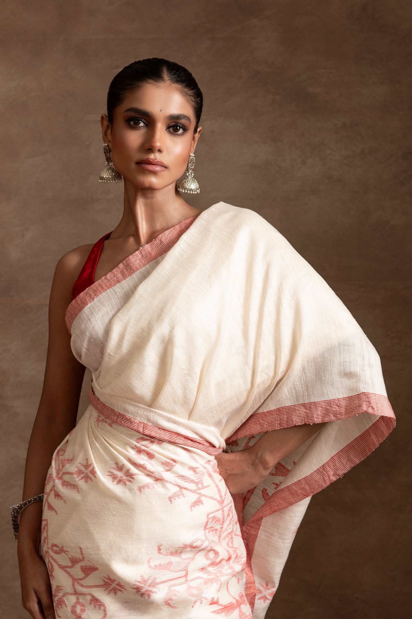 White and Red Pure Matka Silk Jamdani Handloom Saree