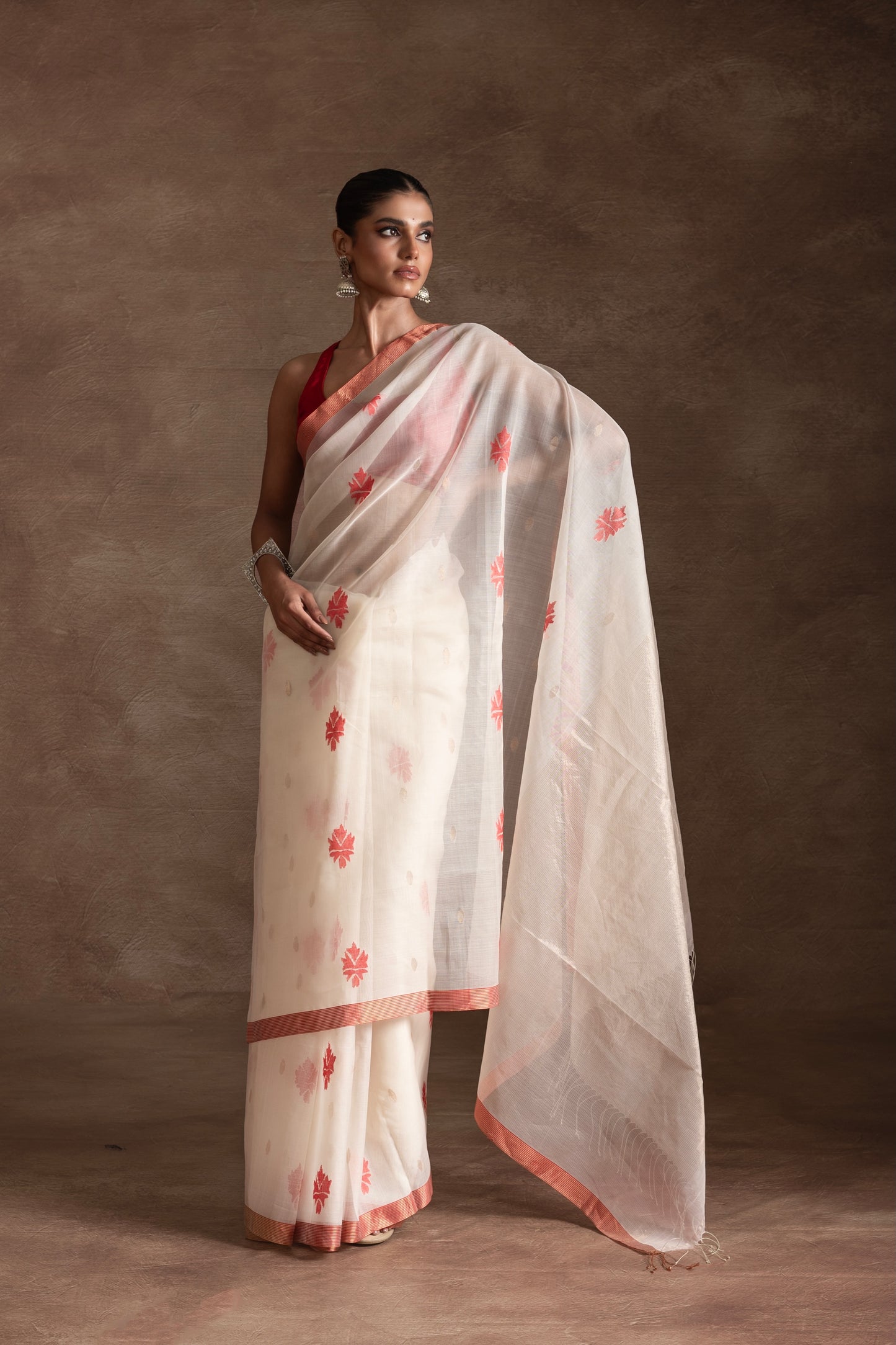 White and Red Pure Organza Silk Jamdani Handloom Saree