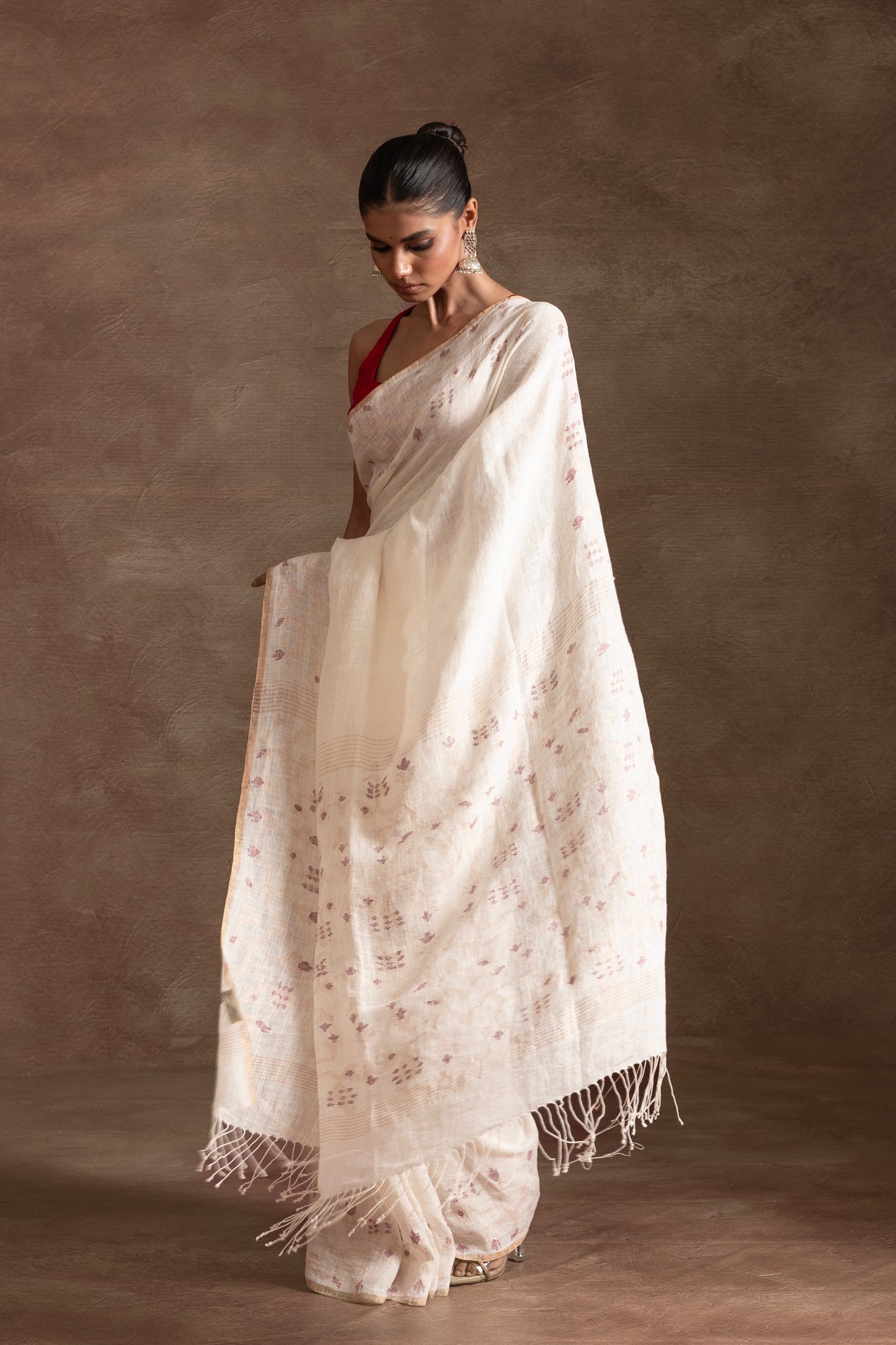 White Pure Linen Traditional Jamdani Handloom Saree