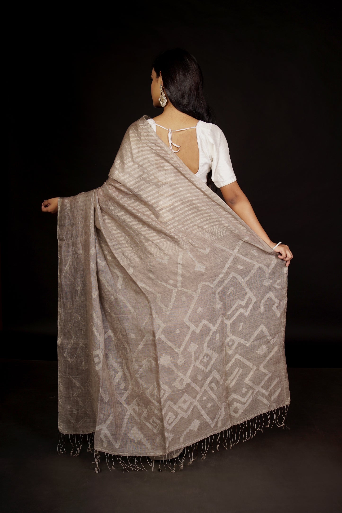 Grey Pure Linen Jamdani Handloom Saree