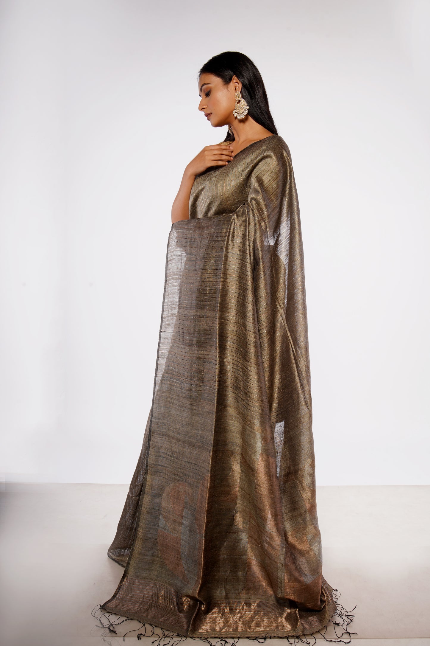 Grey Pure Matka Silk Jamdani Handloom Saree