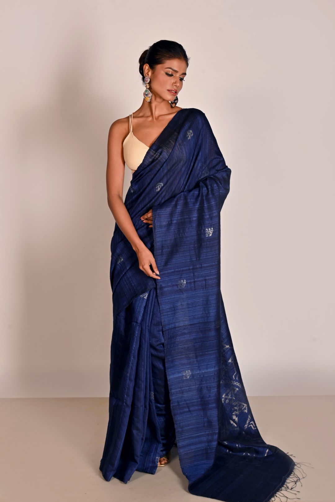 Indigo Pure Matka Silk Jamdani Handloom Saree