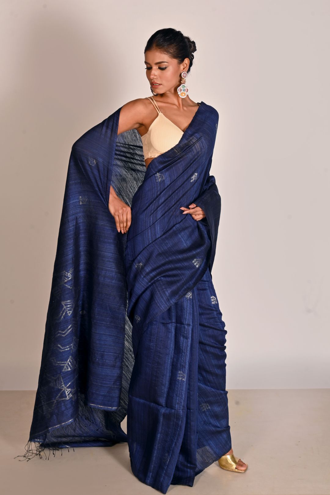 Indigo Pure Matka Silk Jamdani Handloom Saree