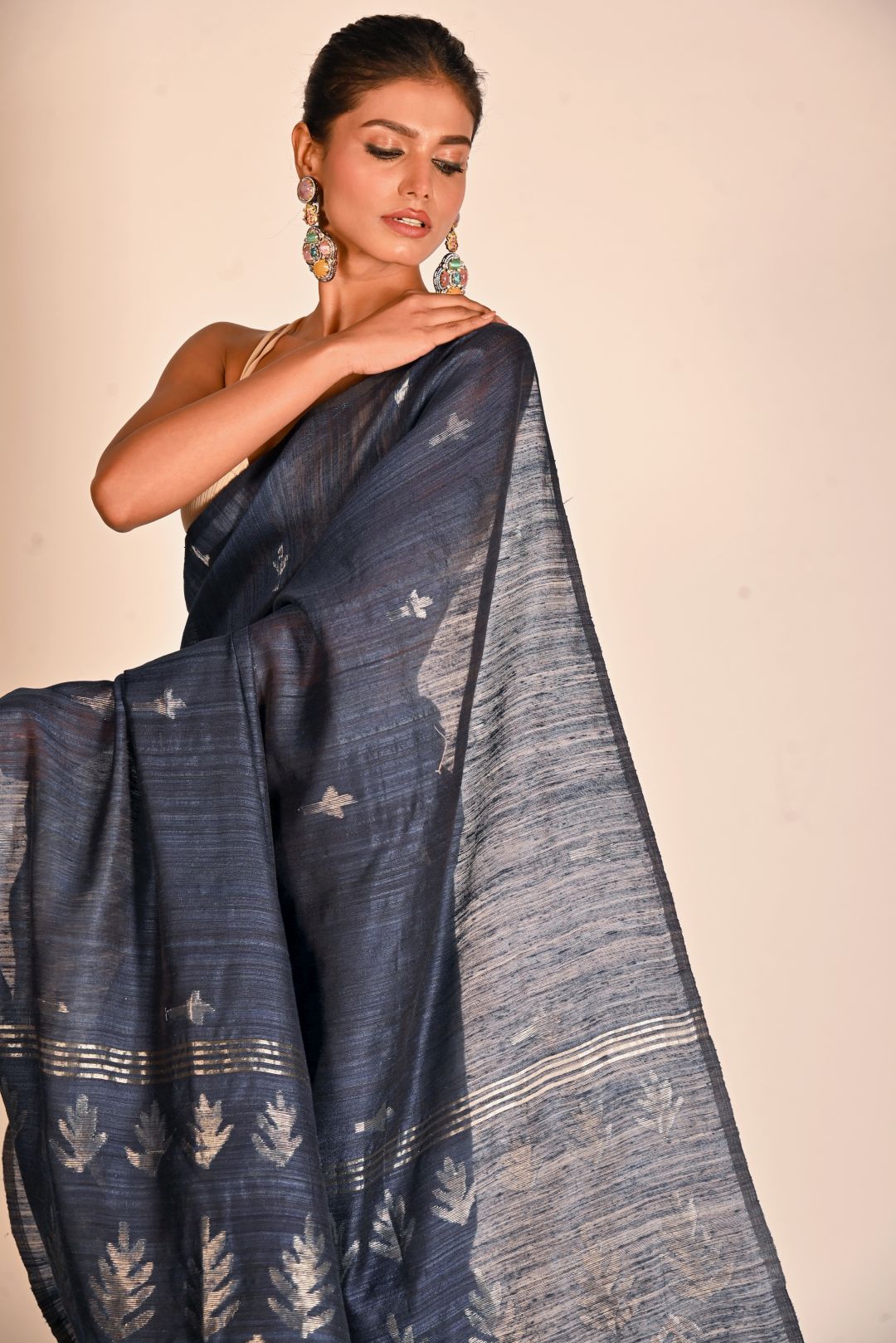 Indigo Pure Matka Silk Jamdani Handloom Saree