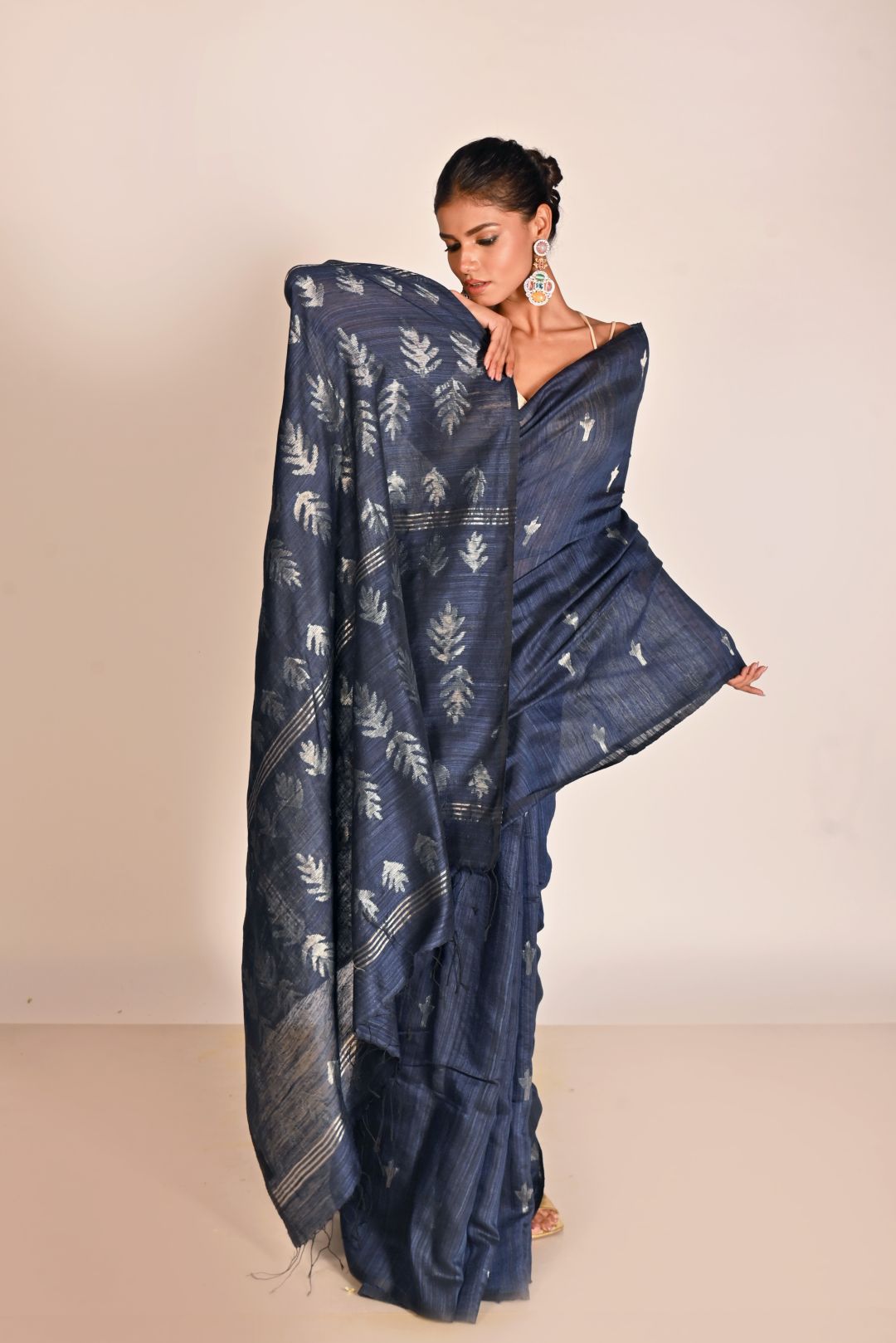 Indigo Pure Matka Silk Jamdani Handloom Saree