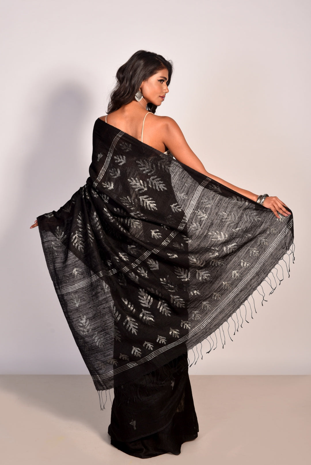 Black Pure Matka Silk Jamdani Handloom Saree