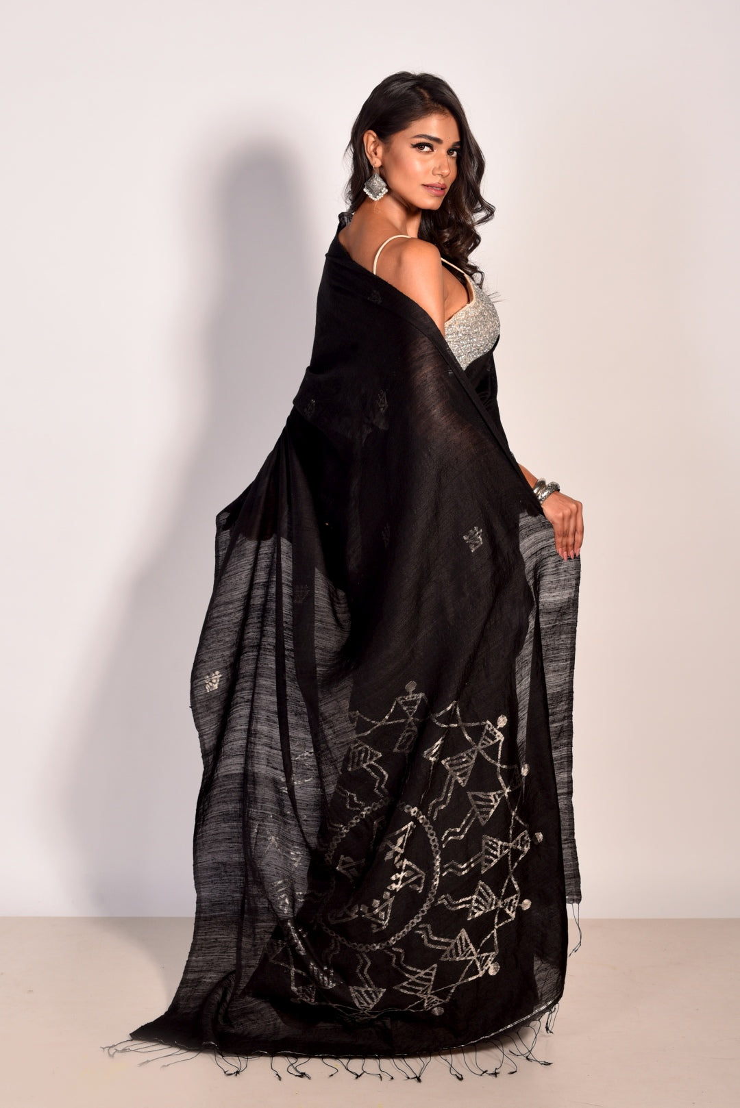 Black Pure Matka Silk  Jamdani Handloom Saree