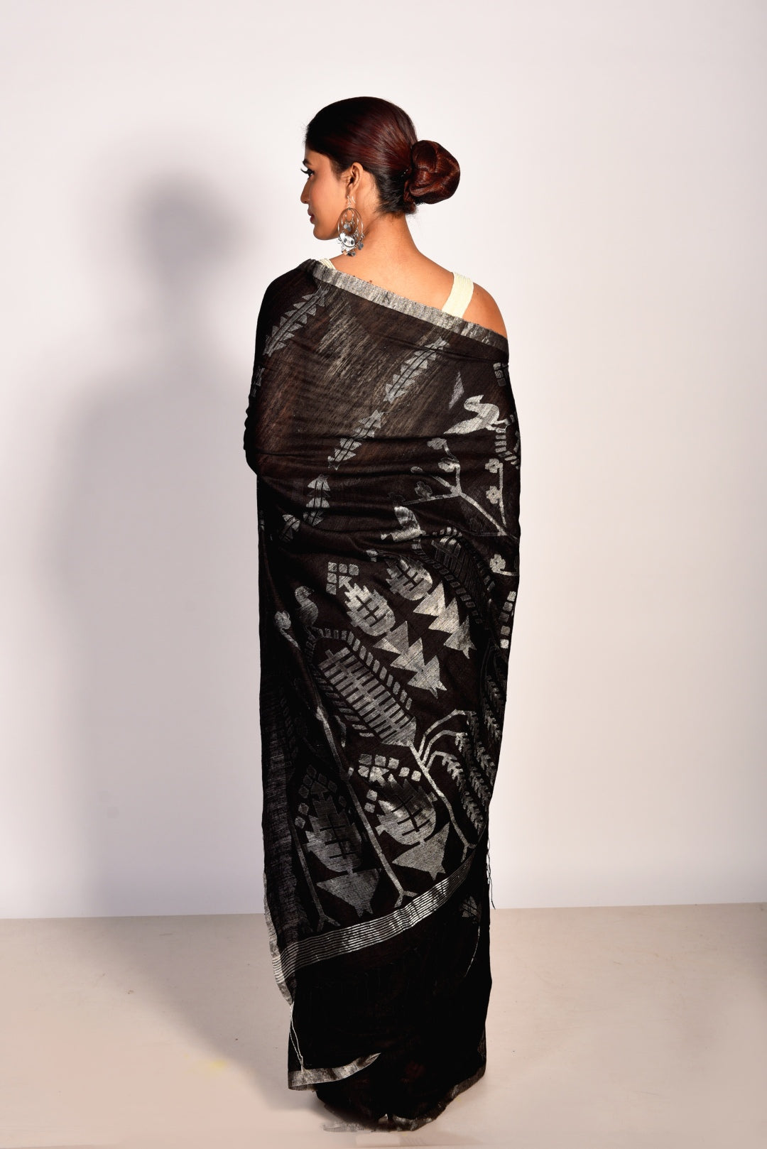 Black Pure Matka Silk Jamdani Handloom Saree