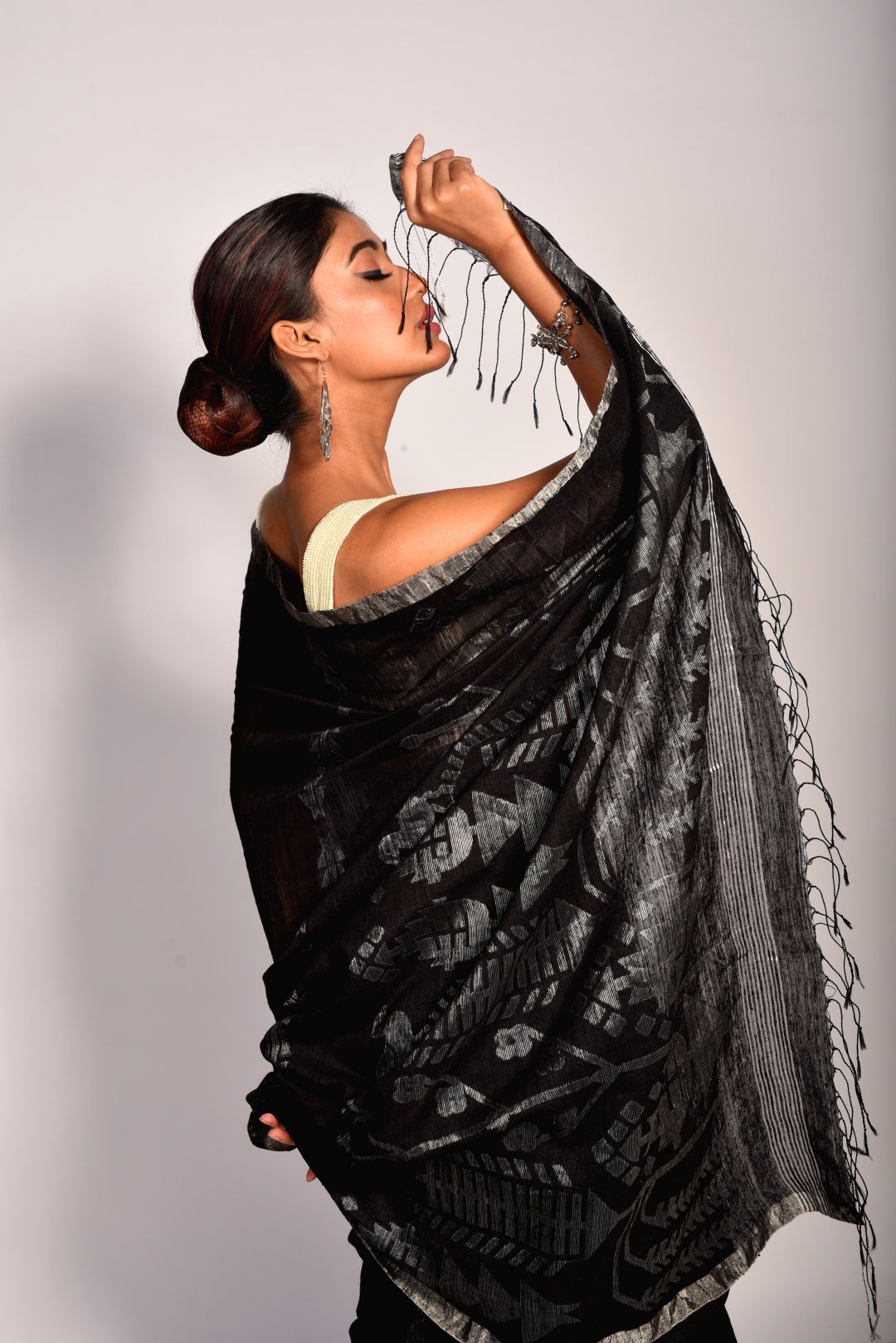 Black Pure Matka Silk Jamdani Handloom Saree