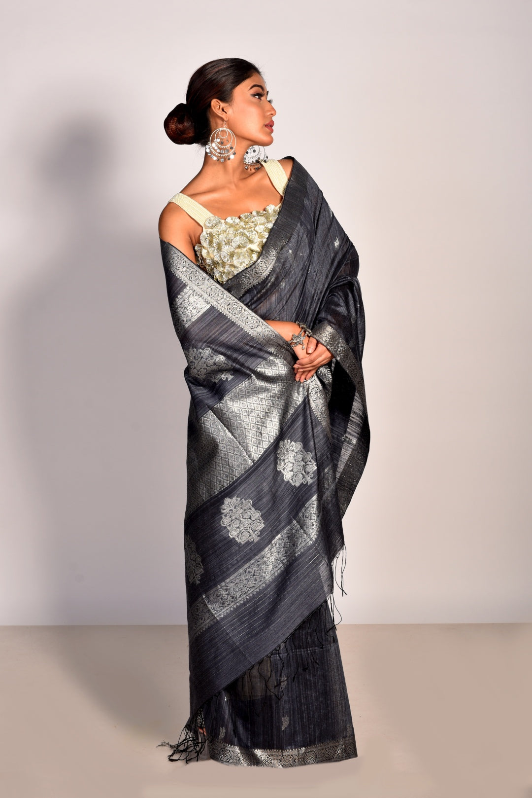 Grey Pure Matka Silk Banarasi Handloom Saree