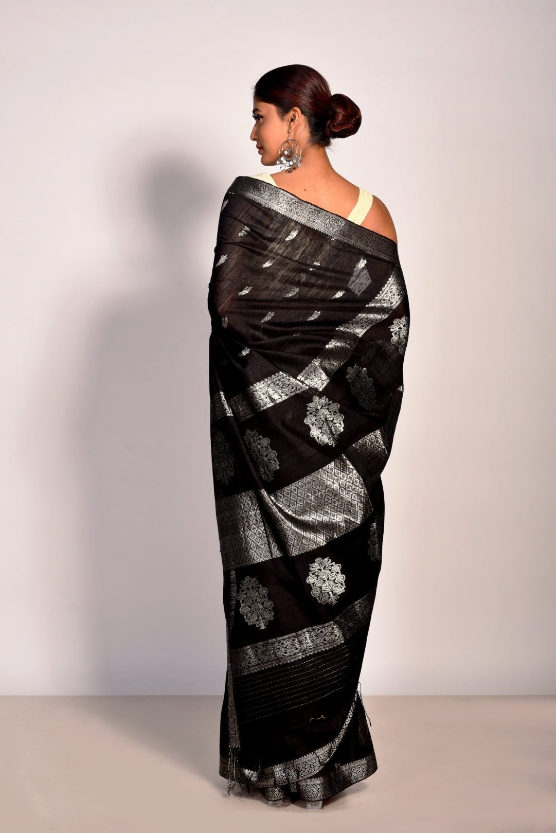 Black Pure Matka Silk Banarasi Handloom Saree