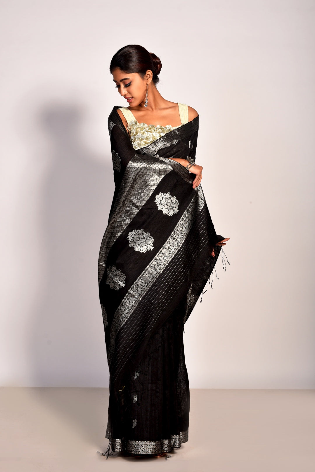 Black Pure Matka Silk Banarasi Handloom Saree