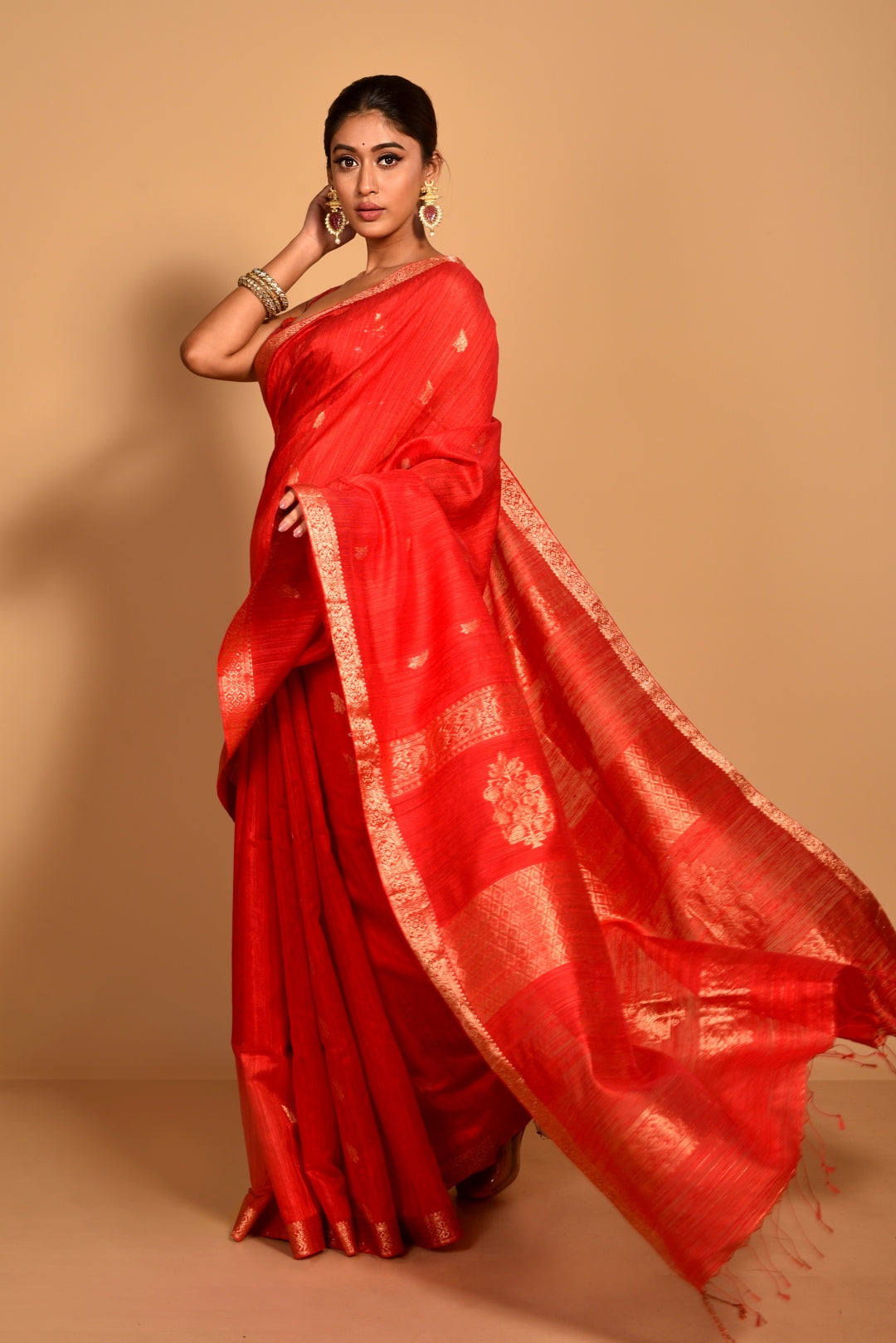 Red Pure Matka Silk Banarasi Handloom Saree