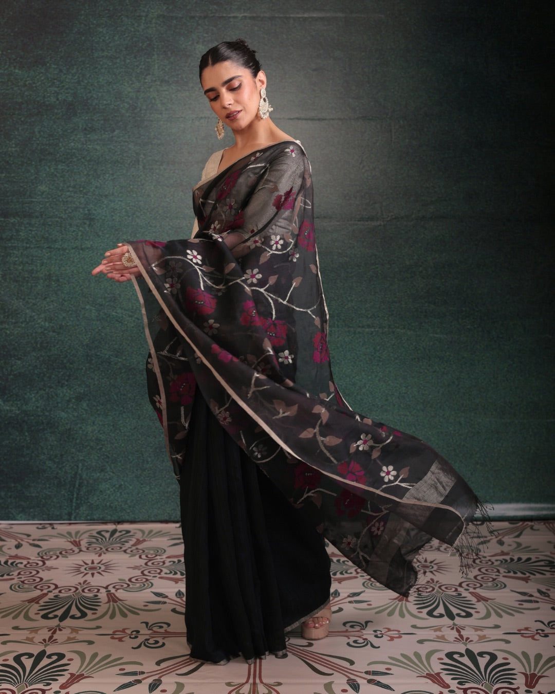 Black Pure Organza Silk Jamdani Handloom Saree