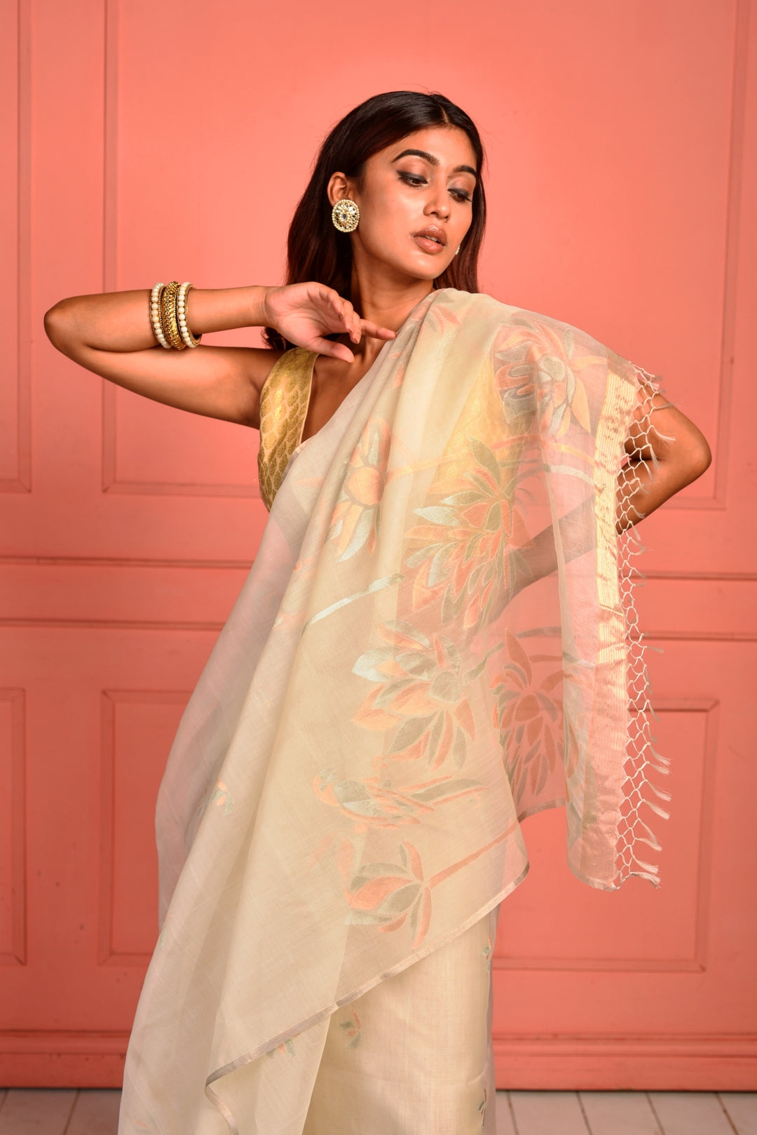 White Pure Organza Silk Jamdani Handloom Saree