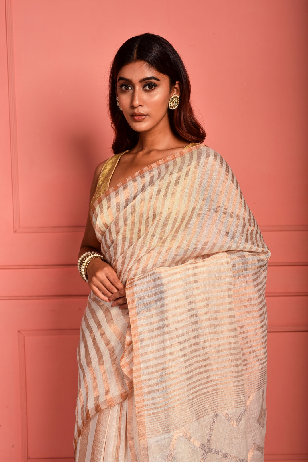 Ivory Pure Linen Jamdani Handloom Saree