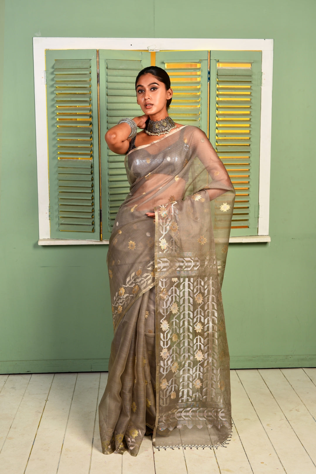 Grey Pure Organza Traditional Jamdani Handloom Saree (Pre-Order)