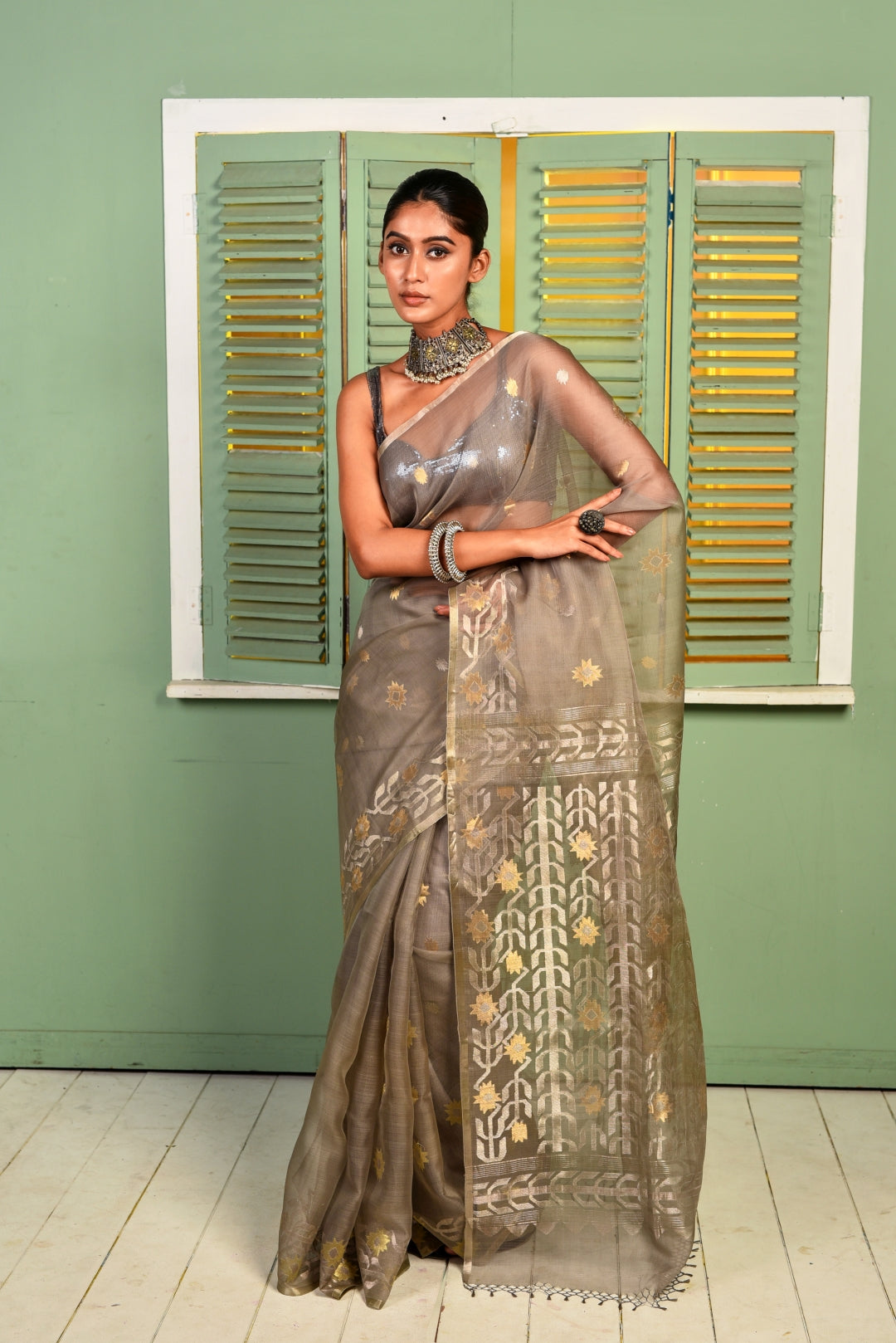 Grey Pure Organza Traditional Jamdani Handloom Saree (Pre-Order)