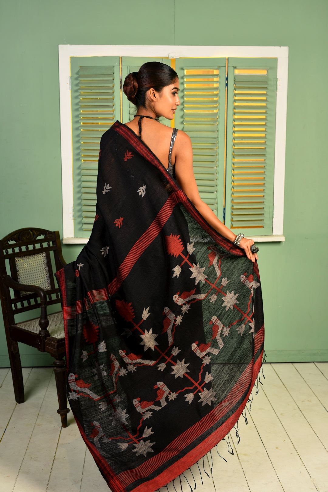 Black Pure Matka Silk Jamdani Handloom Saree