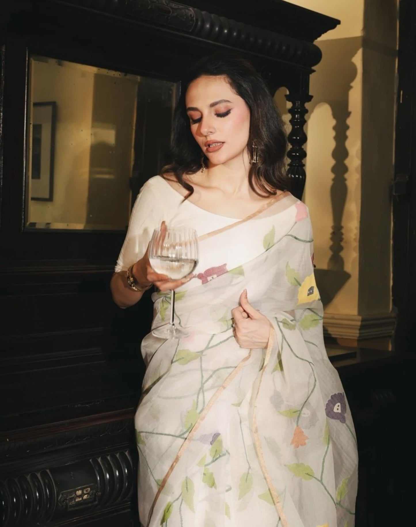 White Pure Organza Silk Jamdani Handloom Saree