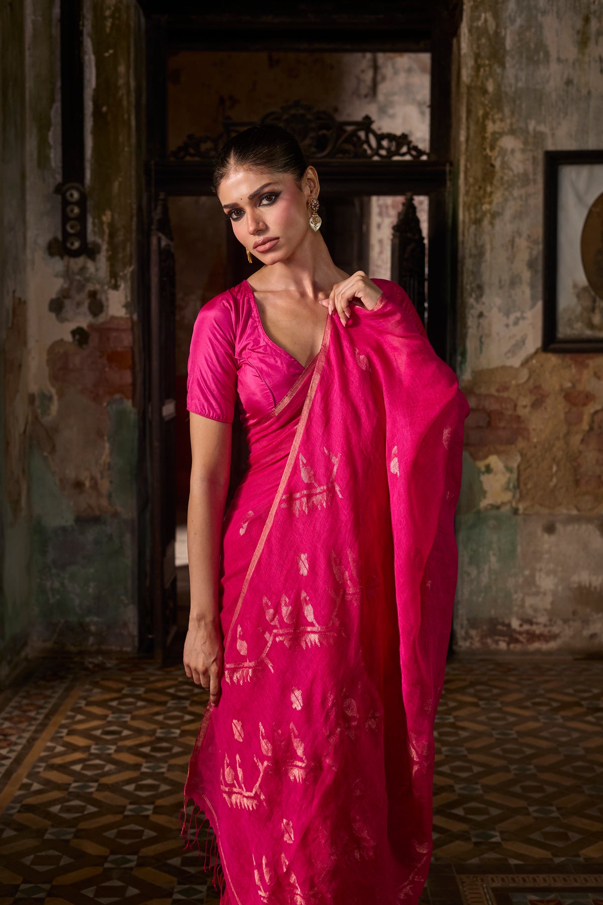 Fuchsia Pure Linen Jamdani Handloom Saree