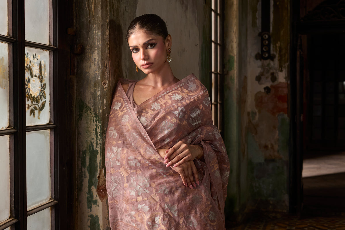 Mauve Pure Organza Silk Traditional Jamdani Handloom Saree