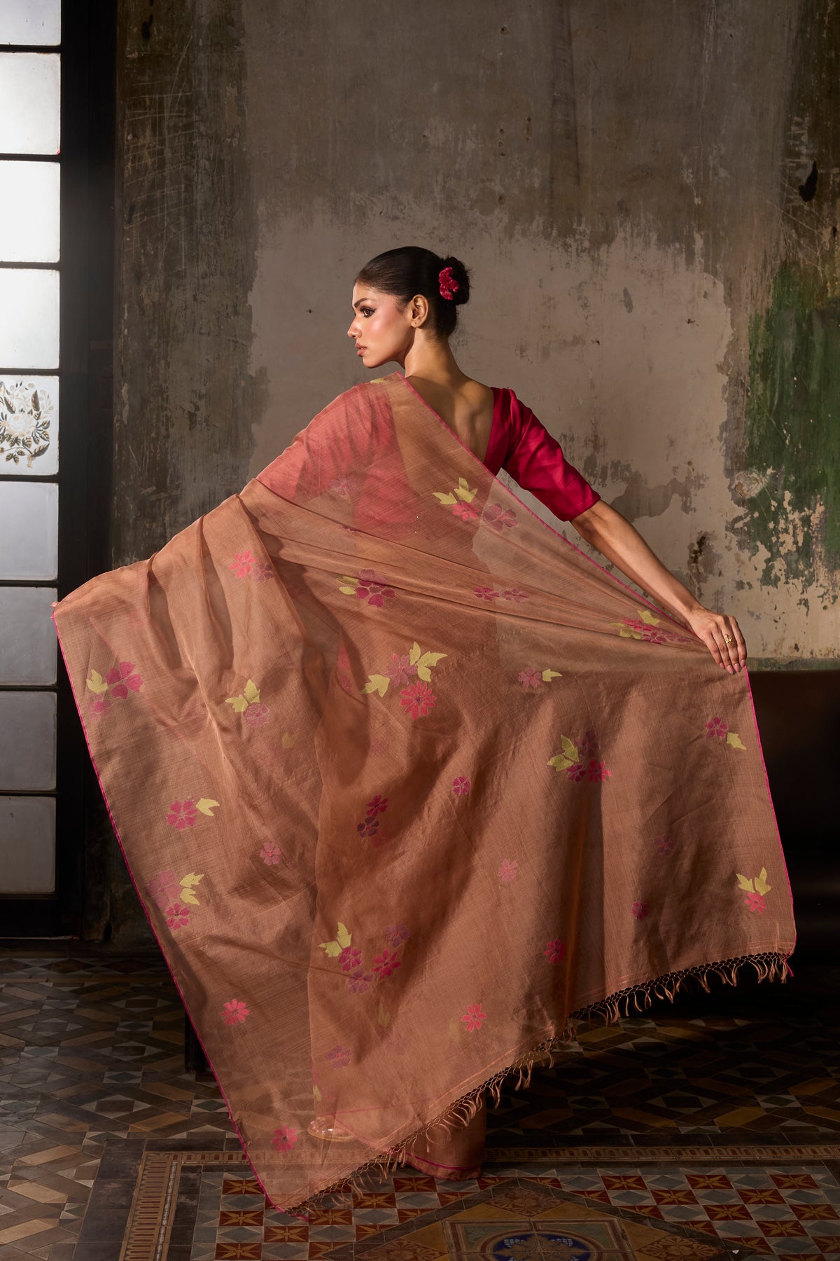 Brown Pure Organza Silk Jamdani Handloom Saree