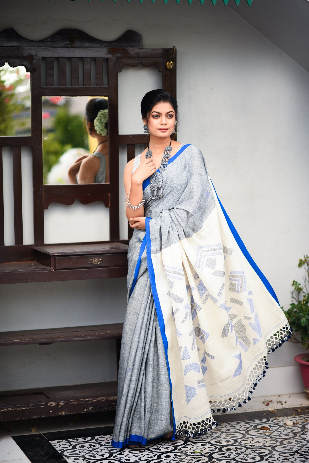 Blue Pure Handspun Cotton Jamdani Handloom Saree