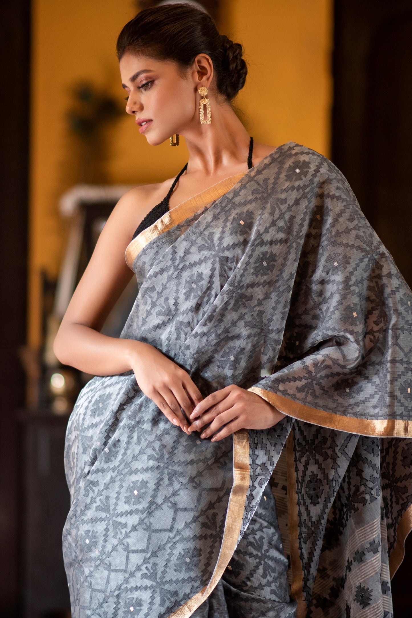 Grey Pure Organza Traditional Jamdani Handloom Saree (Pre-Order)