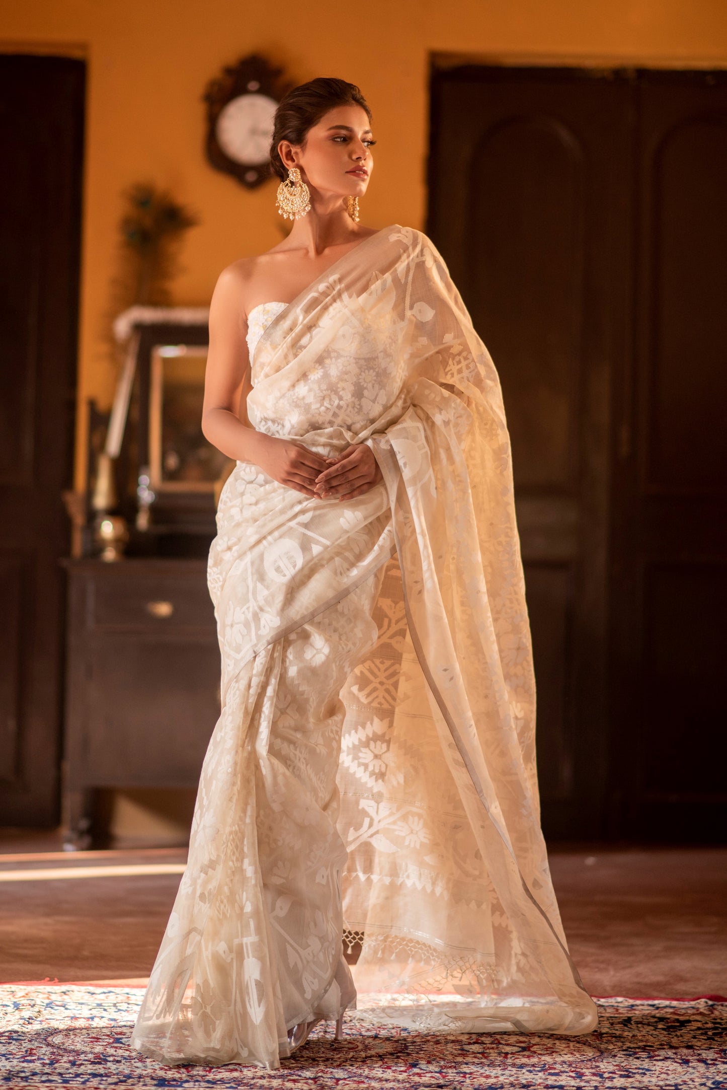 White Pure Organza Traditional Jamdani Handloom Saree