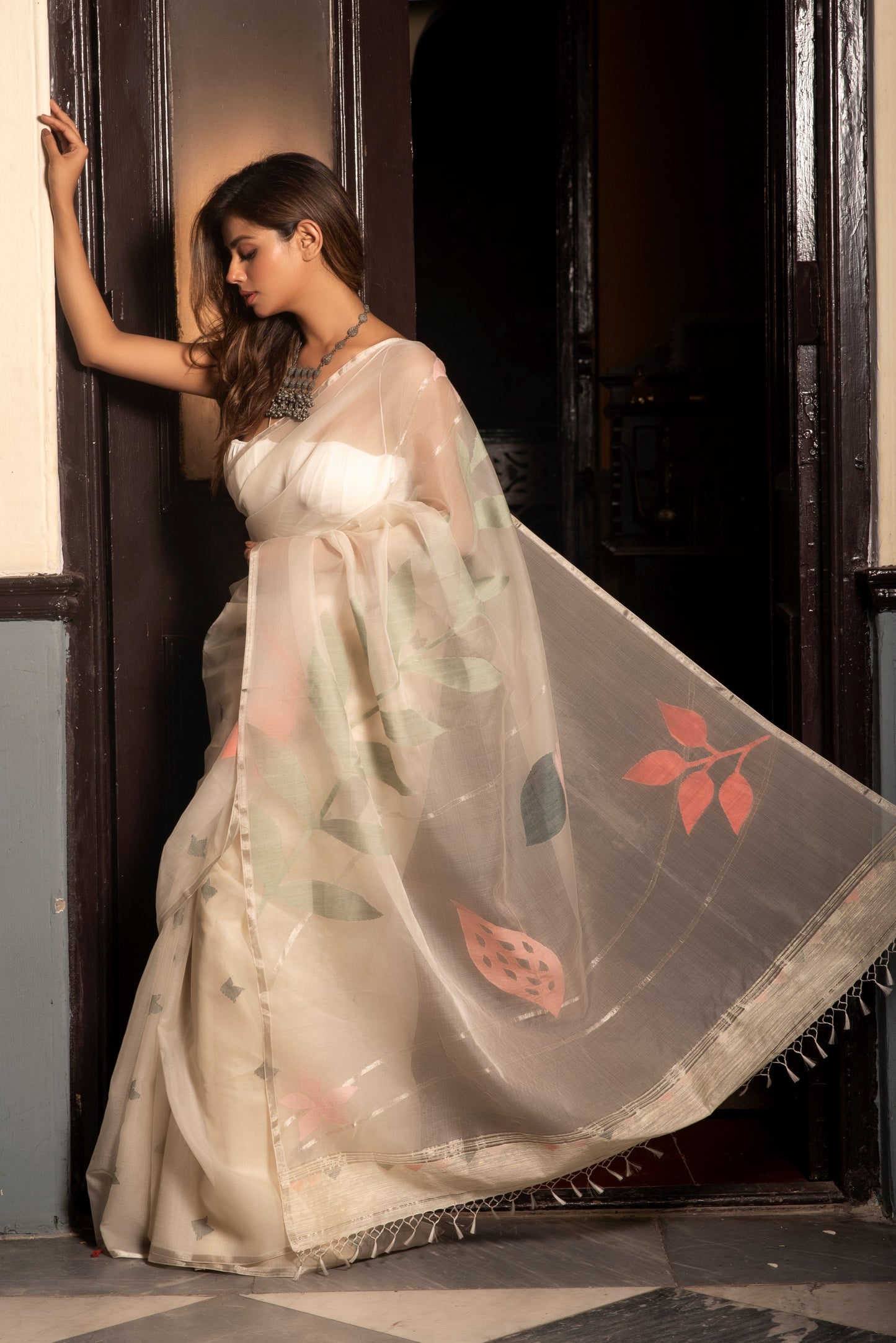 Ivory Pure Organza Silk Handloom Saree