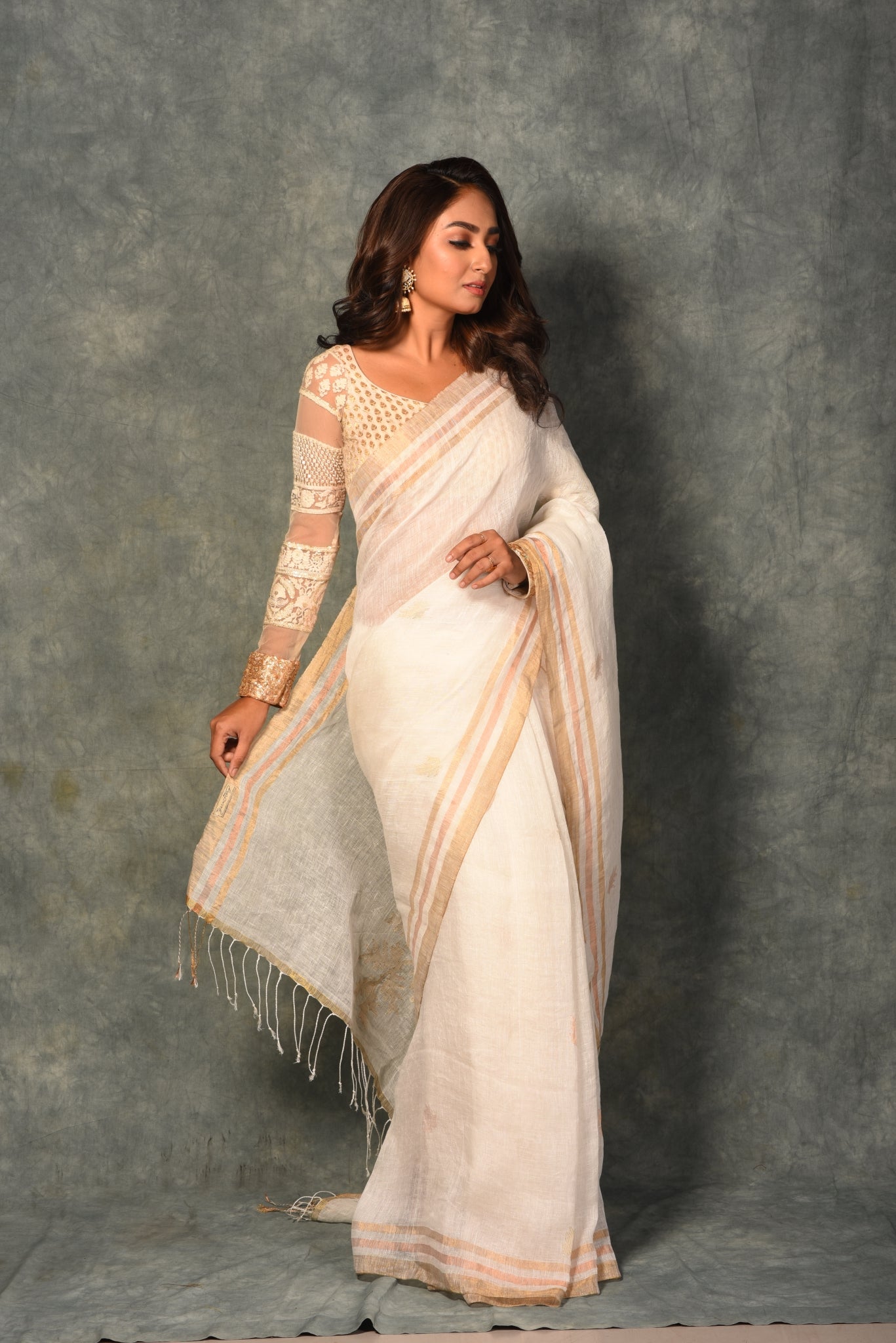 Ivory Pure Linen Handloom Saree