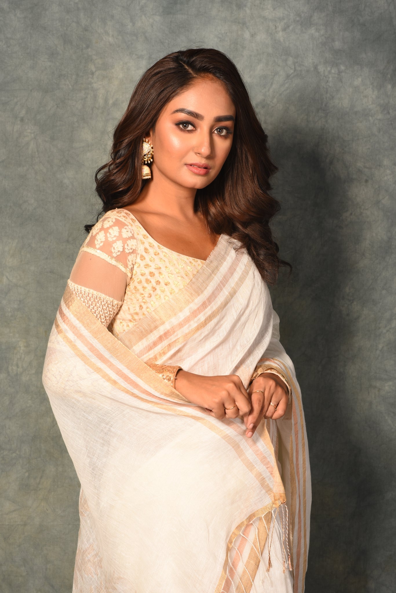 Ivory Pure Linen Handloom Saree