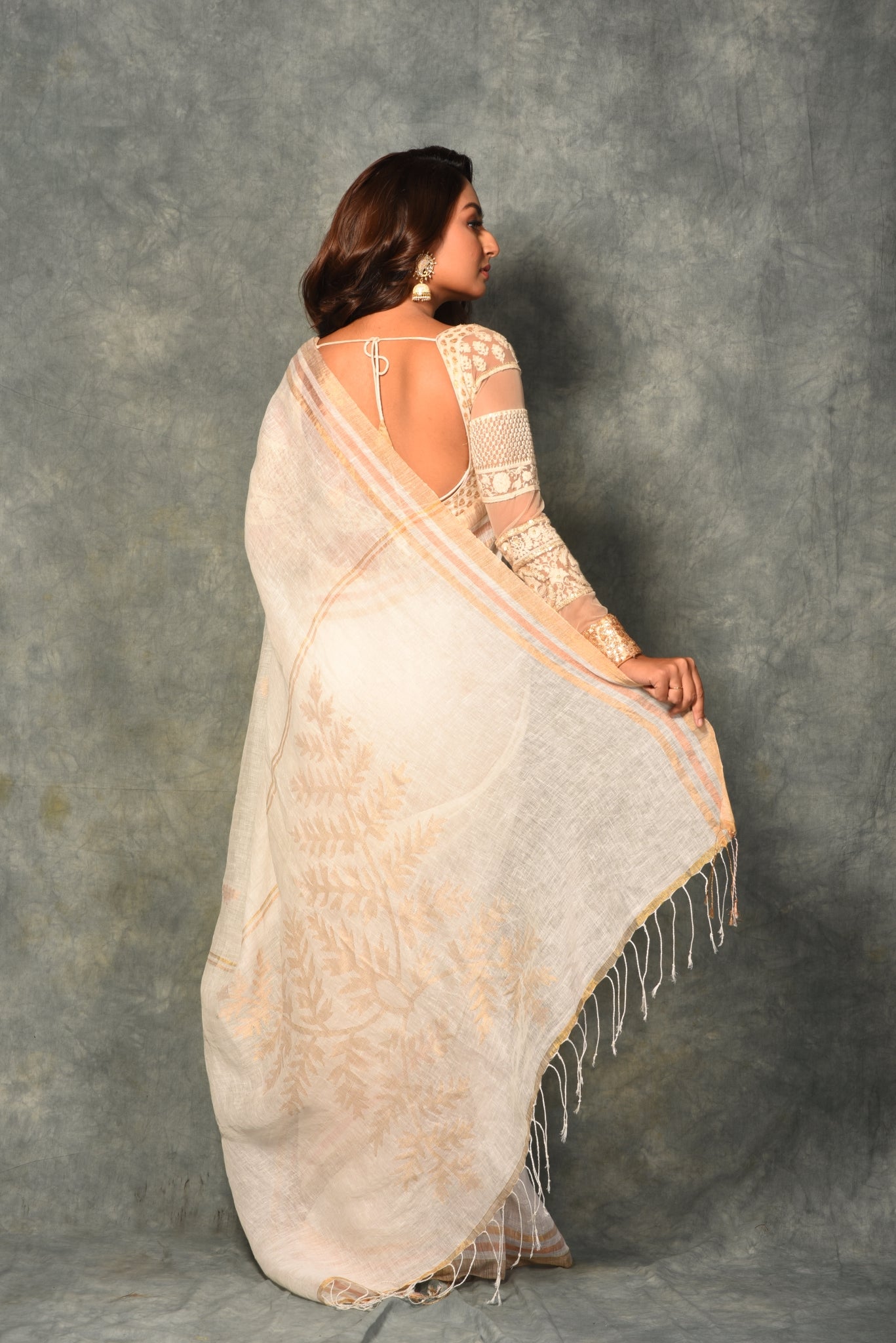 Ivory Pure Linen Handloom Saree