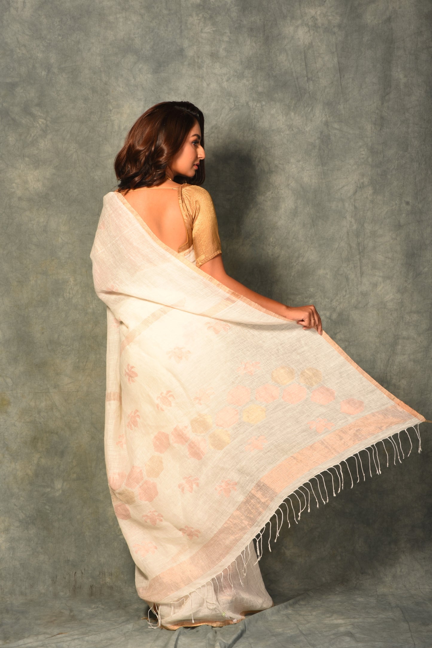 Ivory Pure Linen Jamdani Handloom Saree