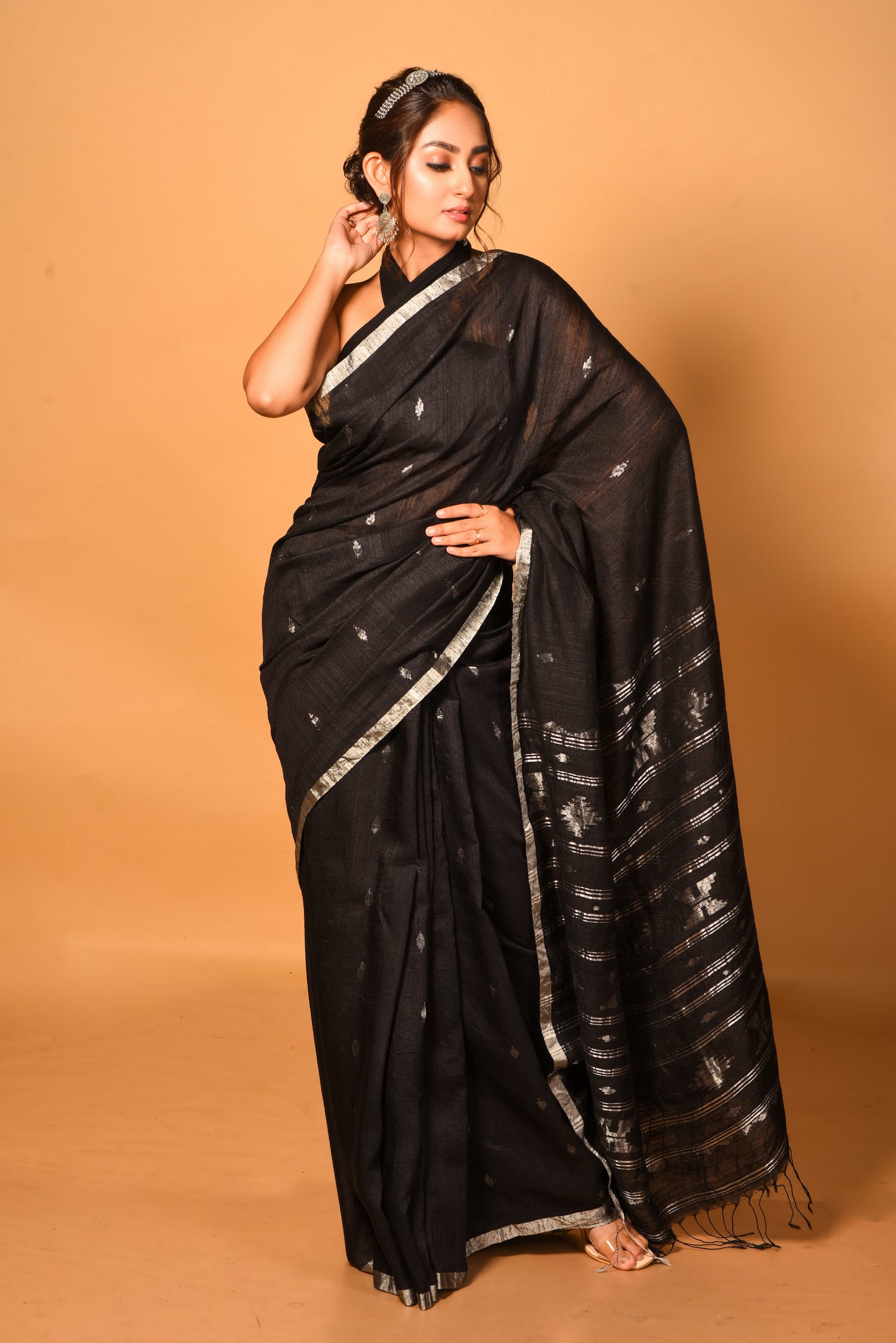 Black Pure Matka Silk Jamdani Handloom Saree