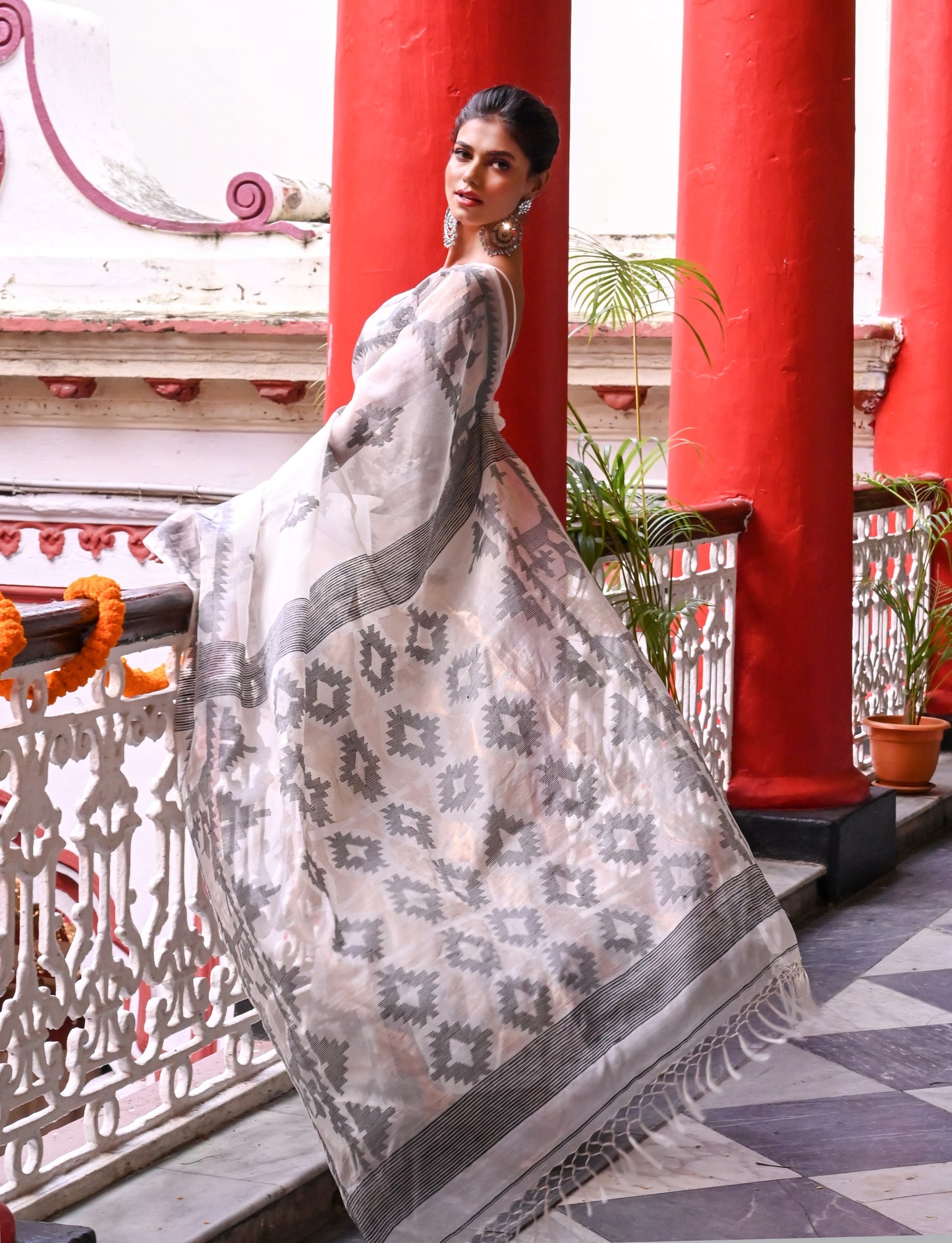 White and Black Pure Organza Traditional Jamdani Saree (Pre-Order)