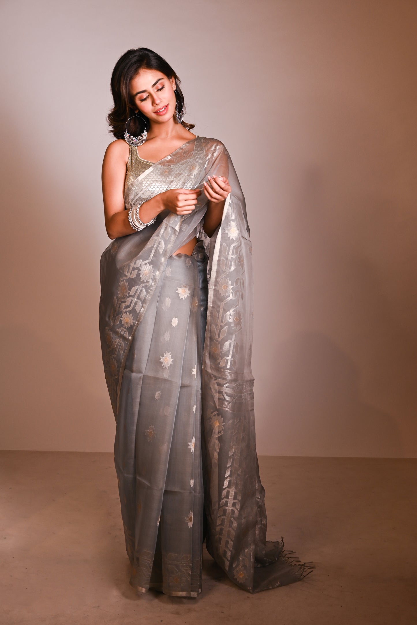 Blue (greyish) Pure Organza Traditional Jamdani Handloom Saree (Pre-Order)