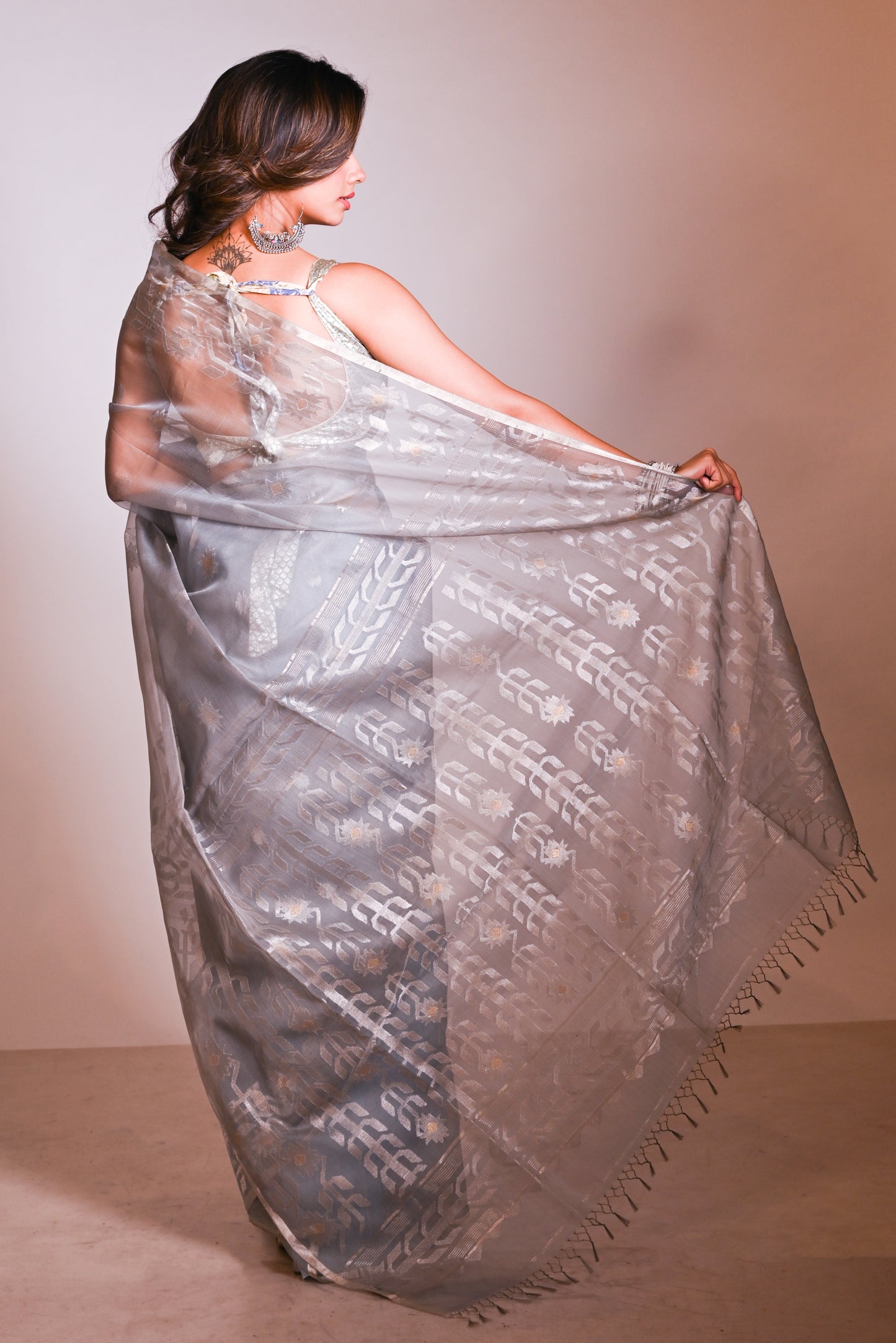 Blue (greyish) Pure Organza Traditional Jamdani Handloom Saree (Pre-Order)