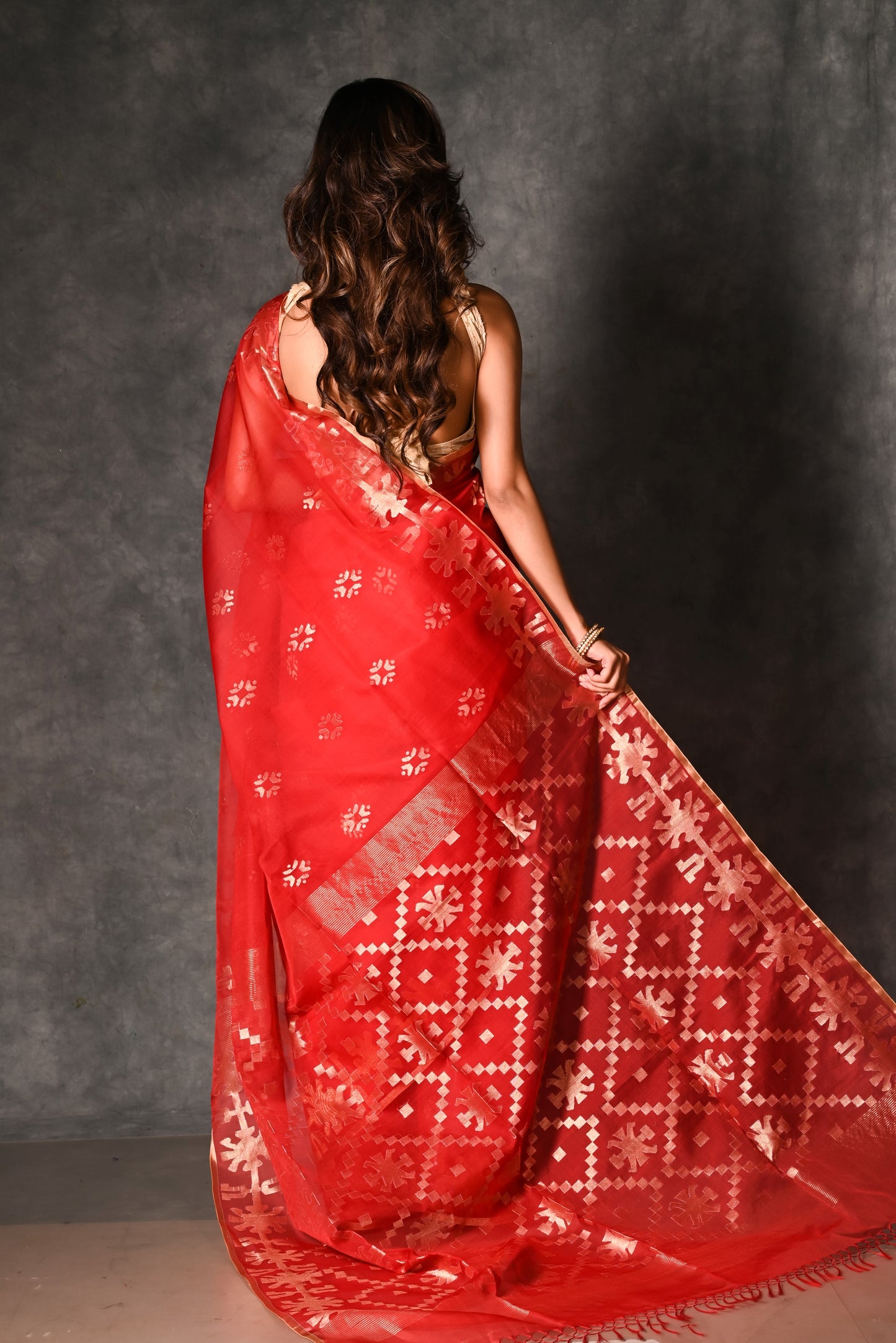 Red Organza Silk Traditional Jamdani Handloom Saree (PRE-ORDER)