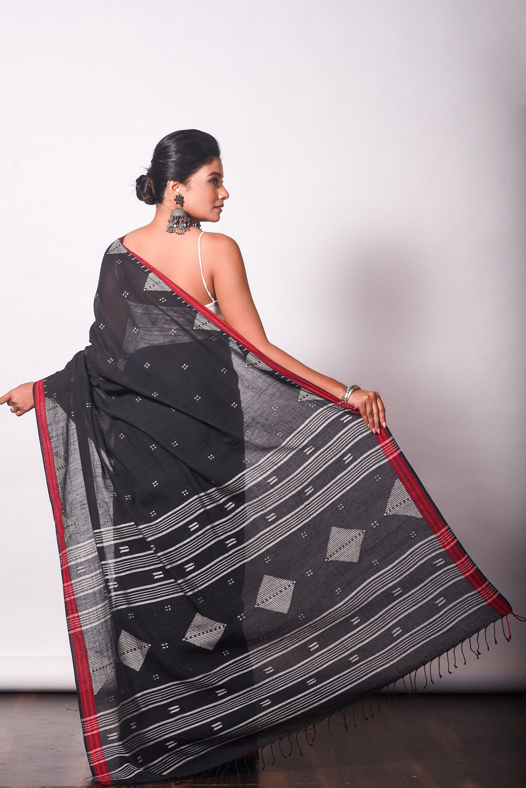 Black Pure Cotton Jamdani Handloom Saree